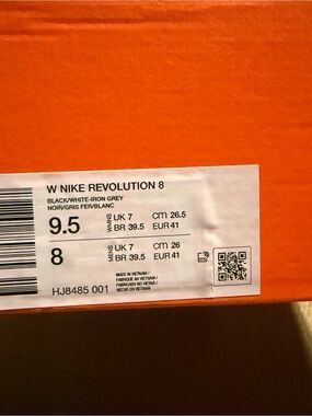 Nike Revolution 8 Box Label - Orange/White/Black